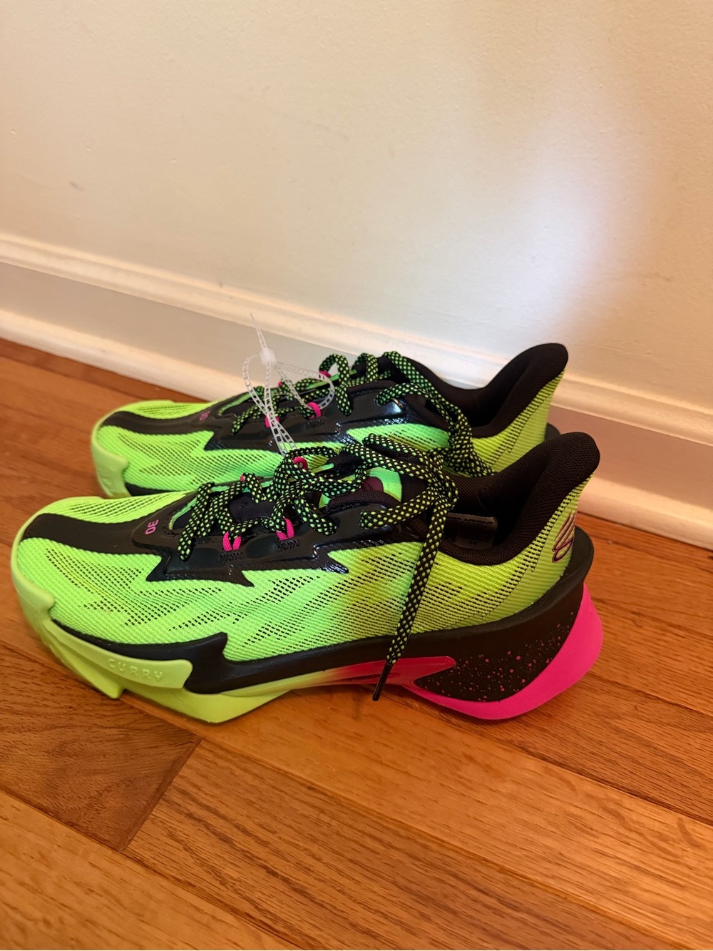 Under Armour Curry 7 Aurora Basketball Shoes Neon Green Pink Men’s 7.5/W 9 New